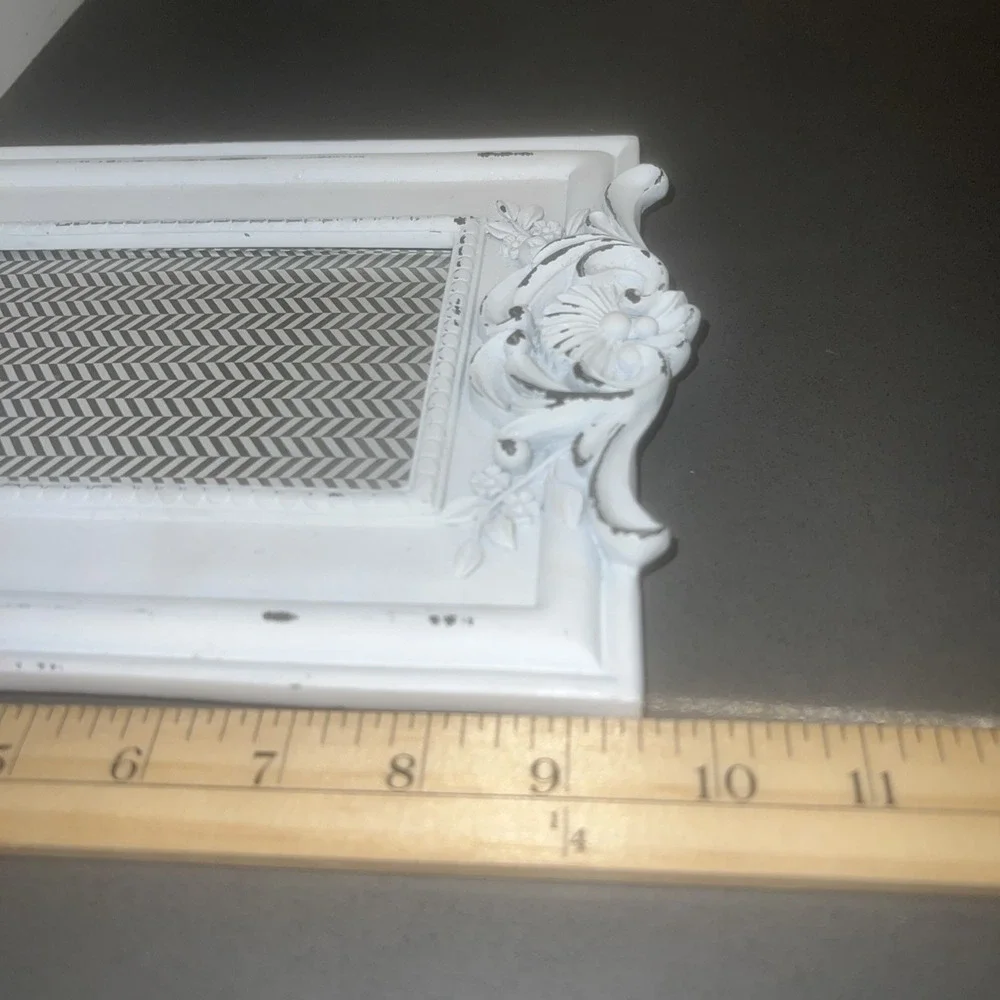 Chalk White FRAME Cottage Core